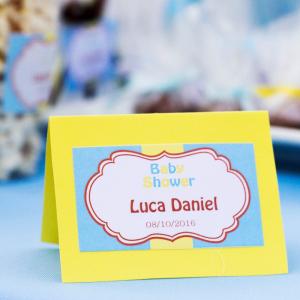 Todo tipo de tarjetas de regalo personalizadas envuelven etiquetas y etiquetas.